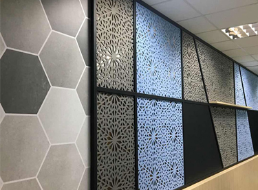 Selezione di materiali per pannelli acustici